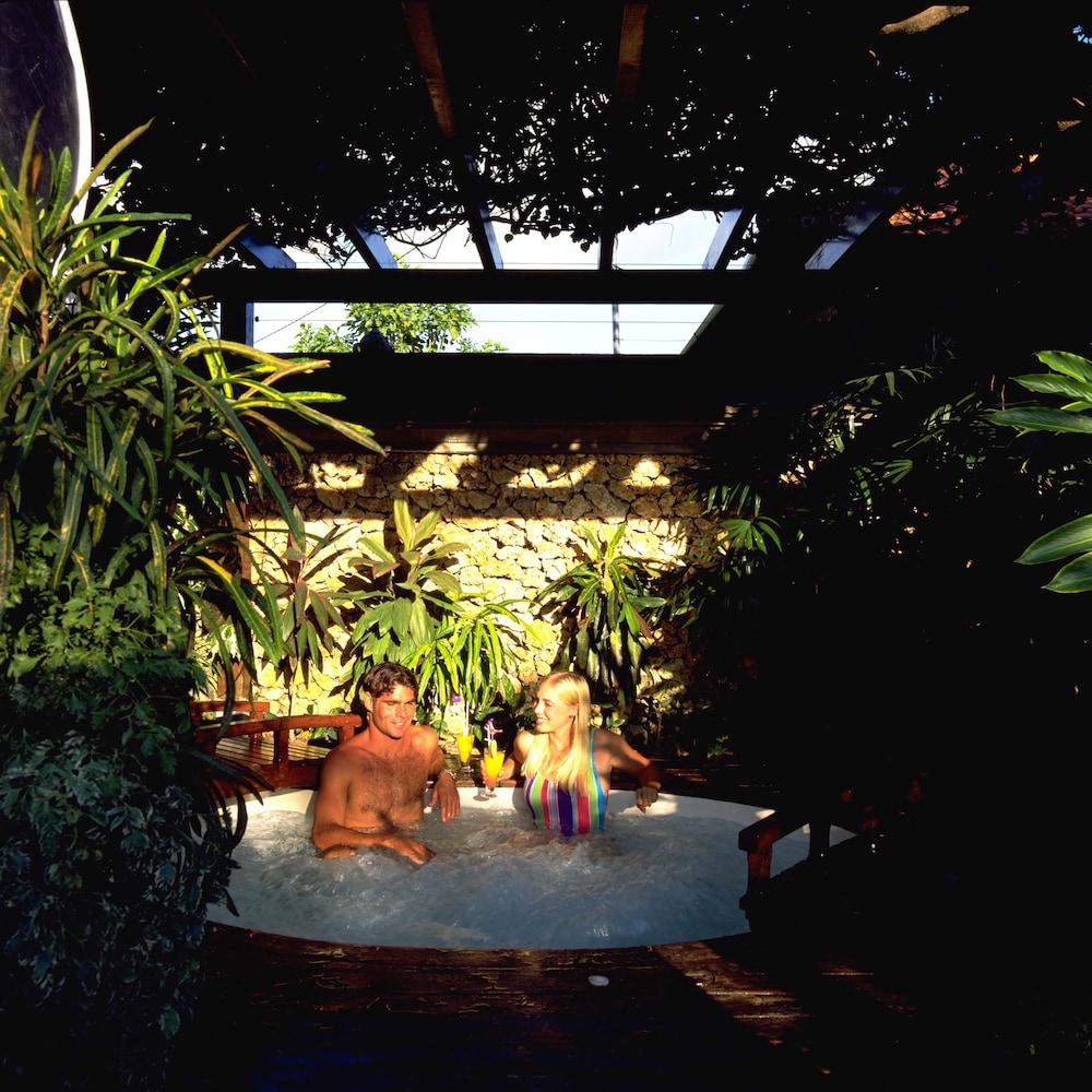 Hotel Poppies Bali 3*